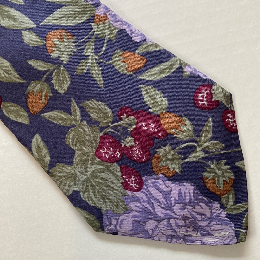 Vintage Halston III Berry and Floral Silk Men’s Tie